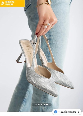 Gümüş stiletto