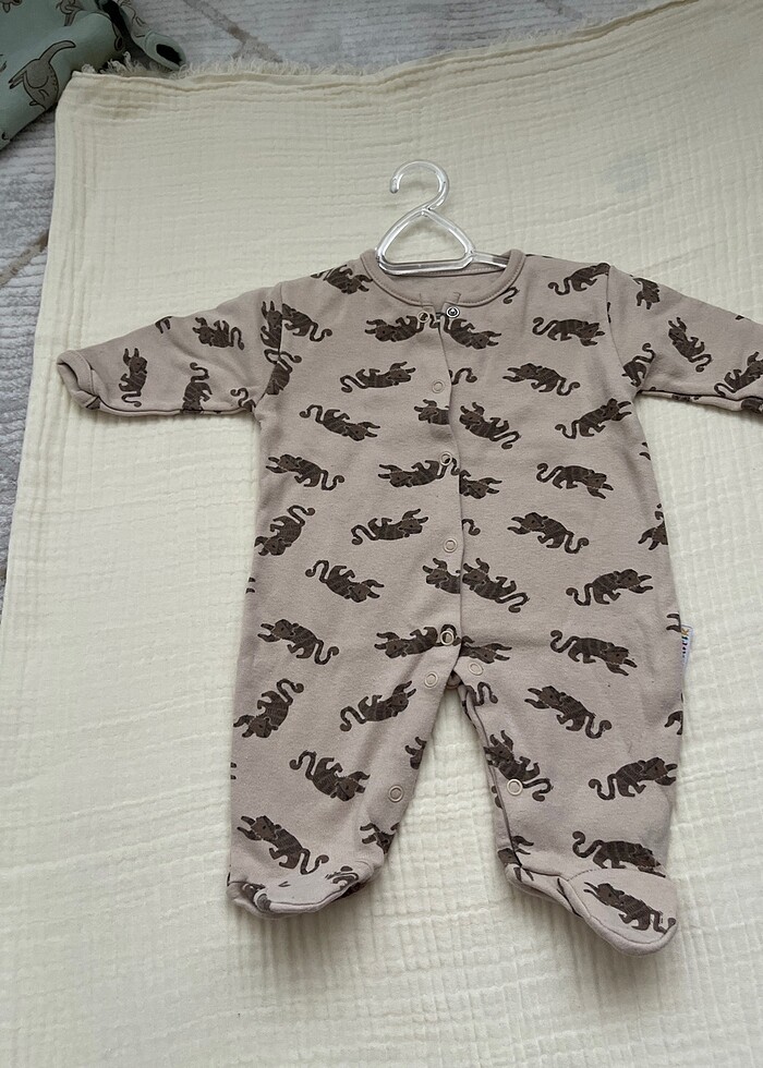 Mıdırmlı marka 3 adet ayaklı tulum 230 tl - Görsel 5