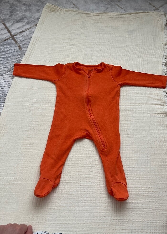 Pamuklu 2 adet tulum 3 aylık 160 tl - Görsel 3