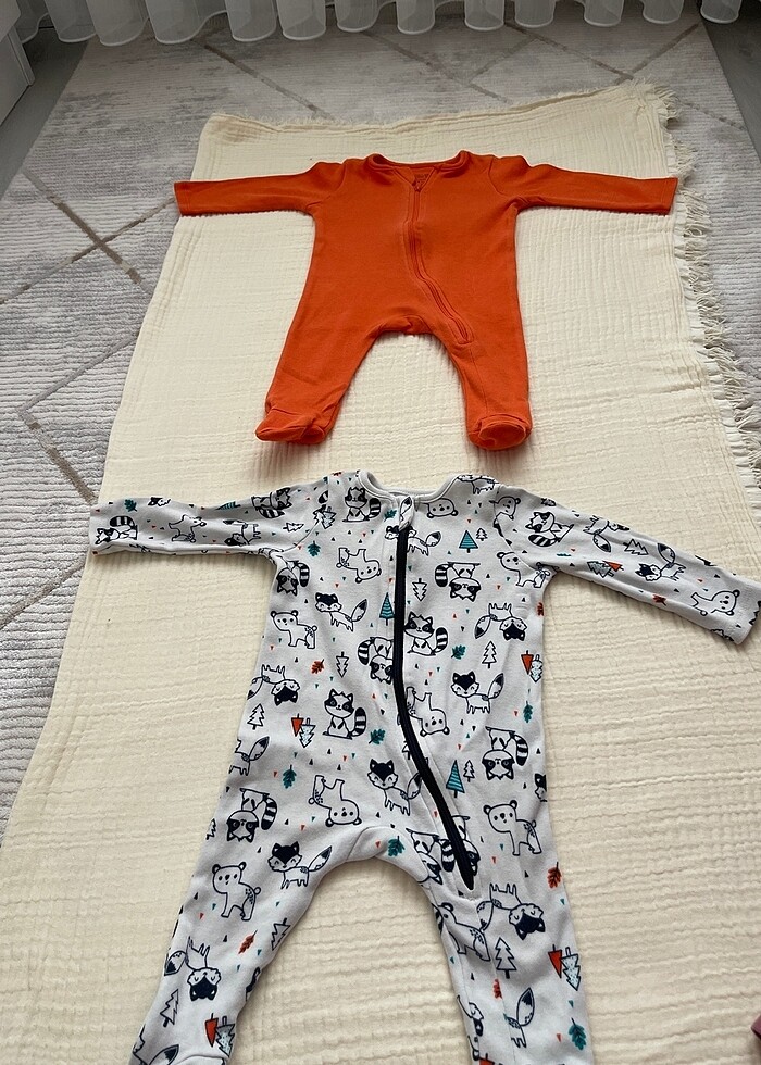 Pamuklu 2 adet tulum 3 aylık 160 tl - Görsel 2