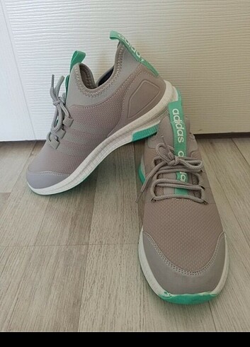Adidas spor ayakkabı 
