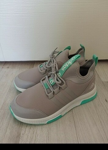 38 Beden Adidas spor ayakkabı