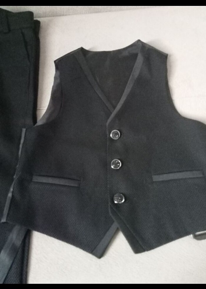 Takım elbise 1 gün giyildi - Görsel 3