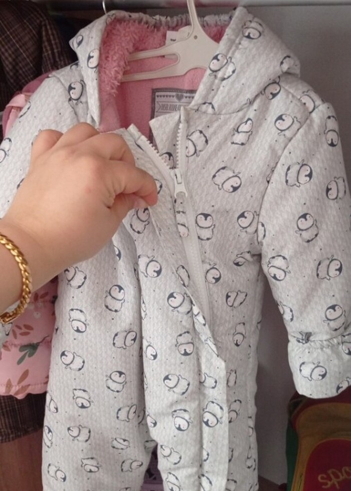 Az giyilmis astronot mont  - Görsel 2