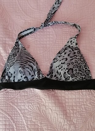 Çok kullanışlı bikini üstü