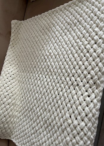 Beyaz Örgü Bebek Battaniyesi - Görsel 2