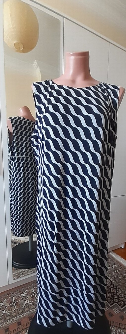 Kolsuz Lacivert Midi Elbise - Görsel 5