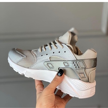 Gri spor ayakkabı - Görsel 3