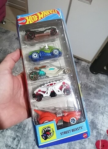 HOT WHEELS 5'Lİ ARABA SETİ