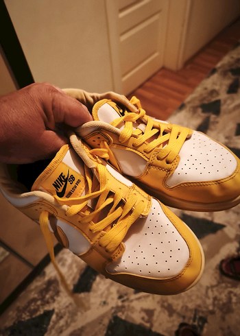 Nike Sari Beyaz Deri Sneaker