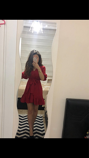 Kırmızı Elbise