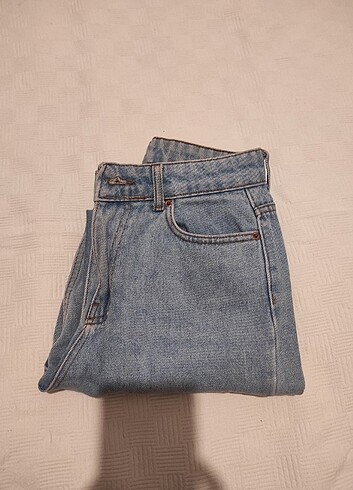 26 Beden Kot mom Jean