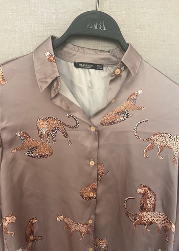 38 Beden Leopar Desenli Uzun Kollu Kadın saten Gömlek