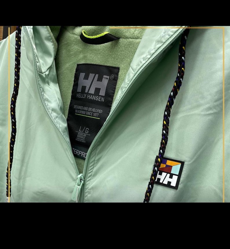 Yeşil Kapüşonlu Fermuarlı Kadın Yağmurluk - Görsel 3