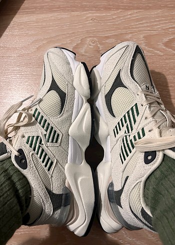 Beyaz New balance 9060 Kadın Spor Ayakkabı - Görsel 2