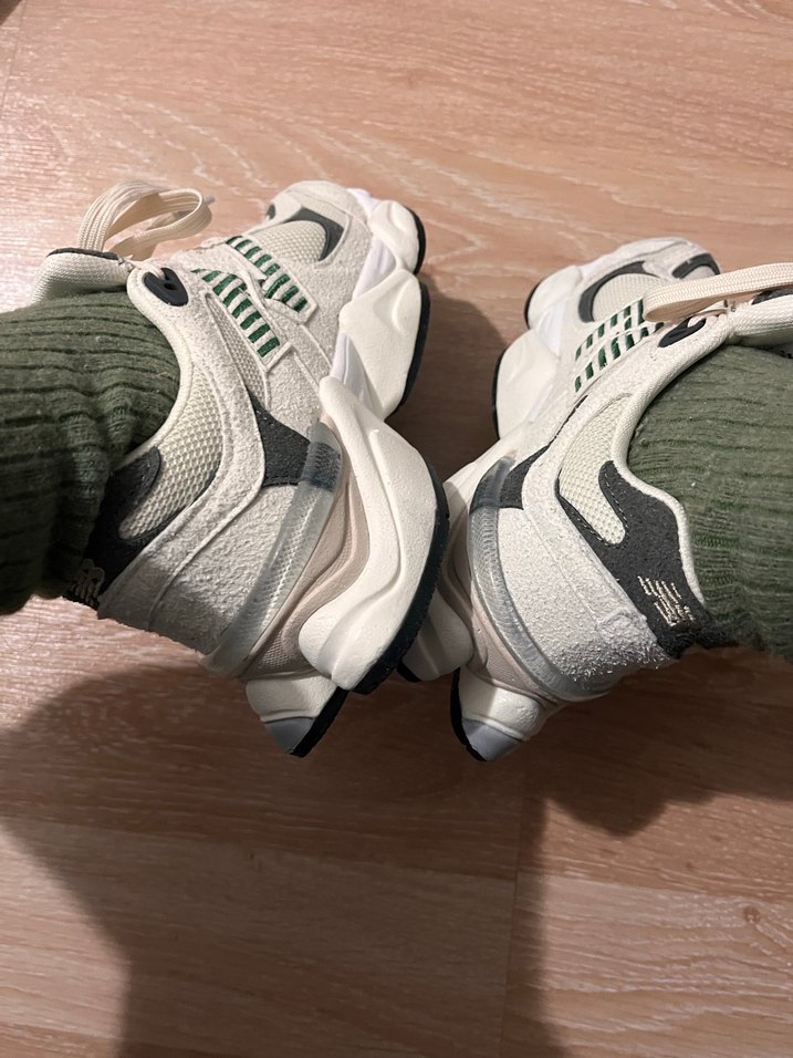 Beyaz New balance 9060 Kadın Spor Ayakkabı - Görsel 5