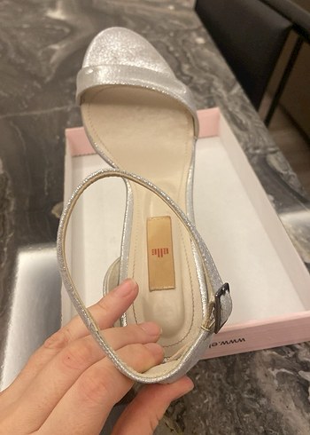 Elle Gümüş İnce Topuklu Abiye Ayakkabı 39 - Görsel 5