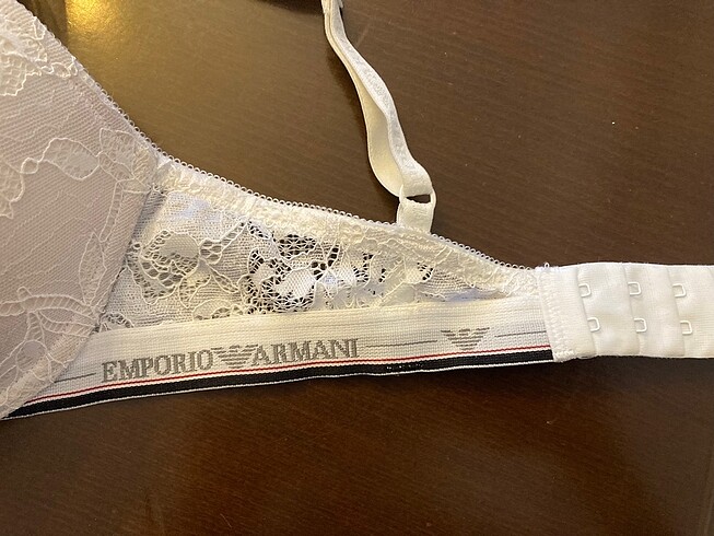 diğer Beden beyaz Renk Armani sutyen