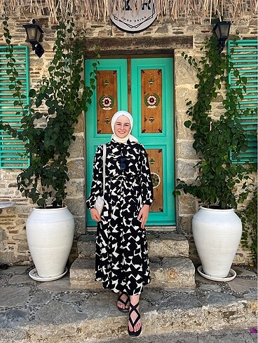 m Beden siyah Renk Zara elbise
