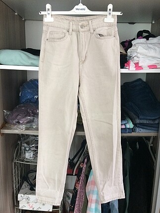 Krem rengi mom jean