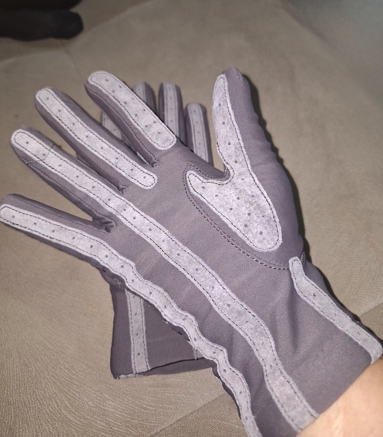 Gri Dantel Detaylı Kadın Eldivenleri - Görsel 4