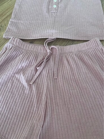 m Beden Dantel kenarlı pijama takımı