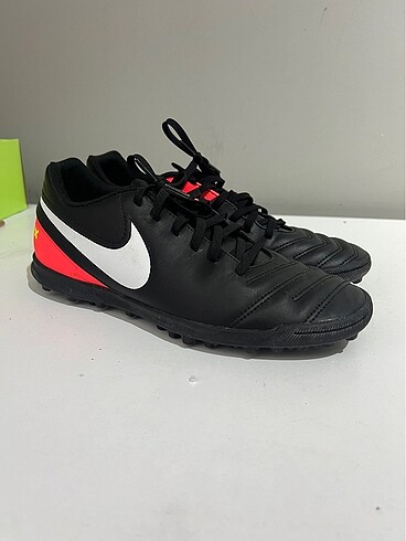 Nike Tiempo