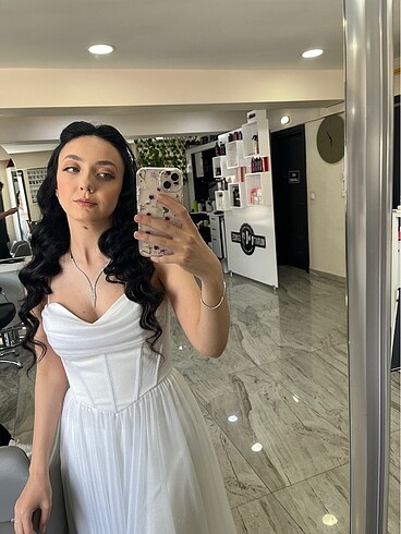 Diğer nikah elbisesi
