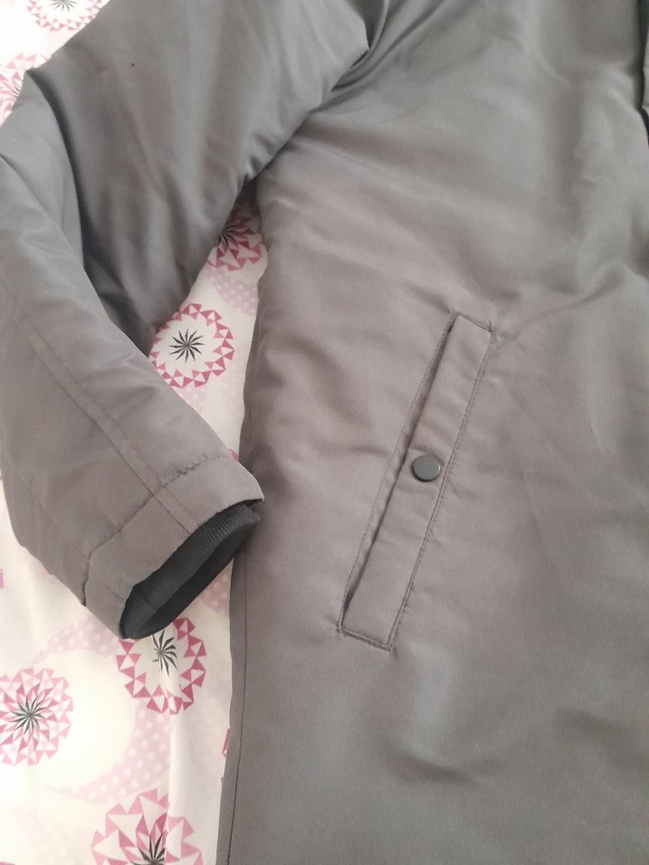 Gri Kapüşonlu Düğmeli Erkek Mont - Görsel 4