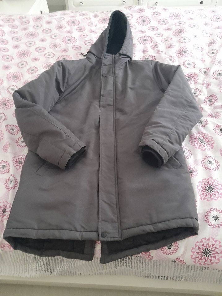 Gri Kapüşonlu Düğmeli Erkek Mont - Görsel 2