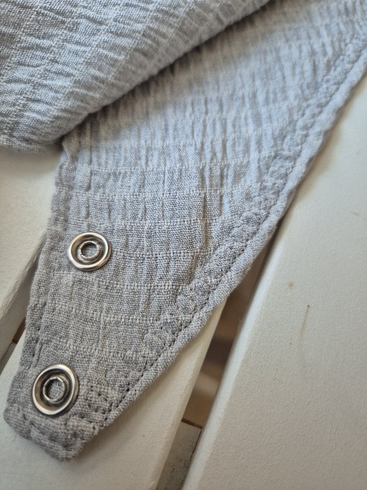 Gri Bebek Önlüğü - Görsel 3