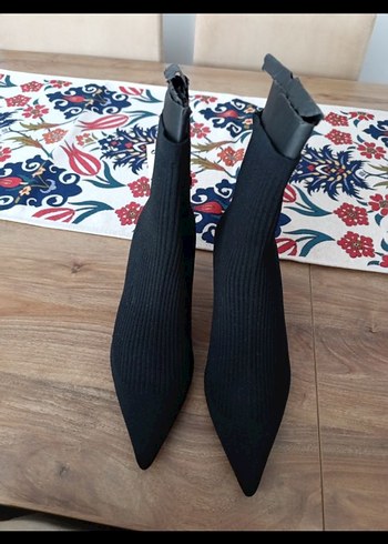 Zara Siyah Triko İnce Topuklu Kadın Bot - Görsel 4