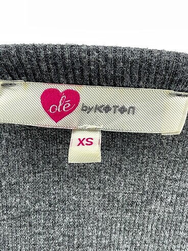 xs Beden gri Renk Koton T-shirt %70 İndirimli.