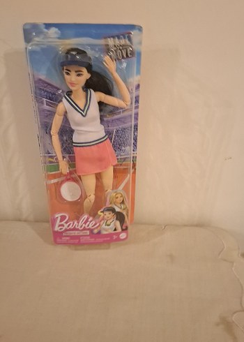 Pembe Tenis Kıyafetli Barbie Bebek