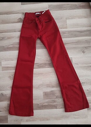 Kırmızı ispanyol paça pantolon 