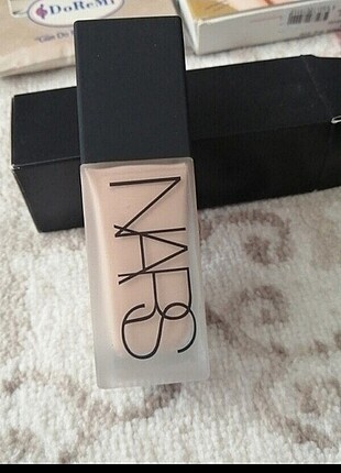 Nars fondöten 