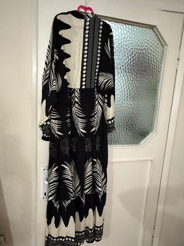 Siyah Beyaz Desenli Uzun Bohem Elbise - Görsel 5