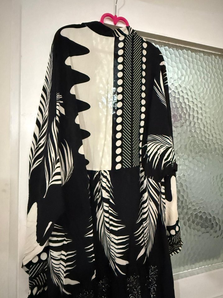 Siyah Beyaz Desenli Uzun Bohem Elbise - Görsel 3