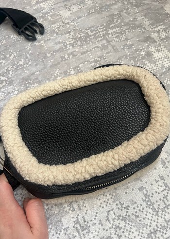 Gri Peluş Detaylı Kadın Biker Çanta - Görsel 3