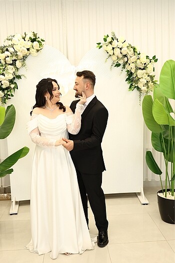 40 Beden beyaz Nişan elbisesi