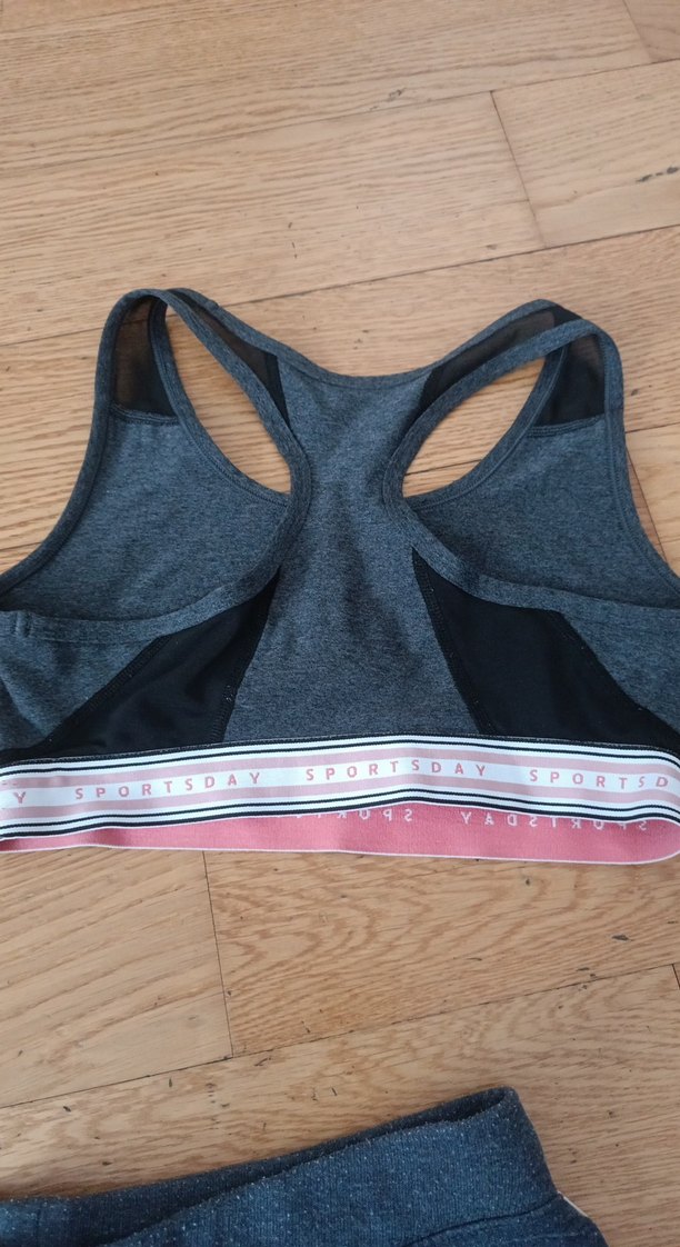 Gri Atletik Mini Şort ve Spor Büstiyer - Görsel 3