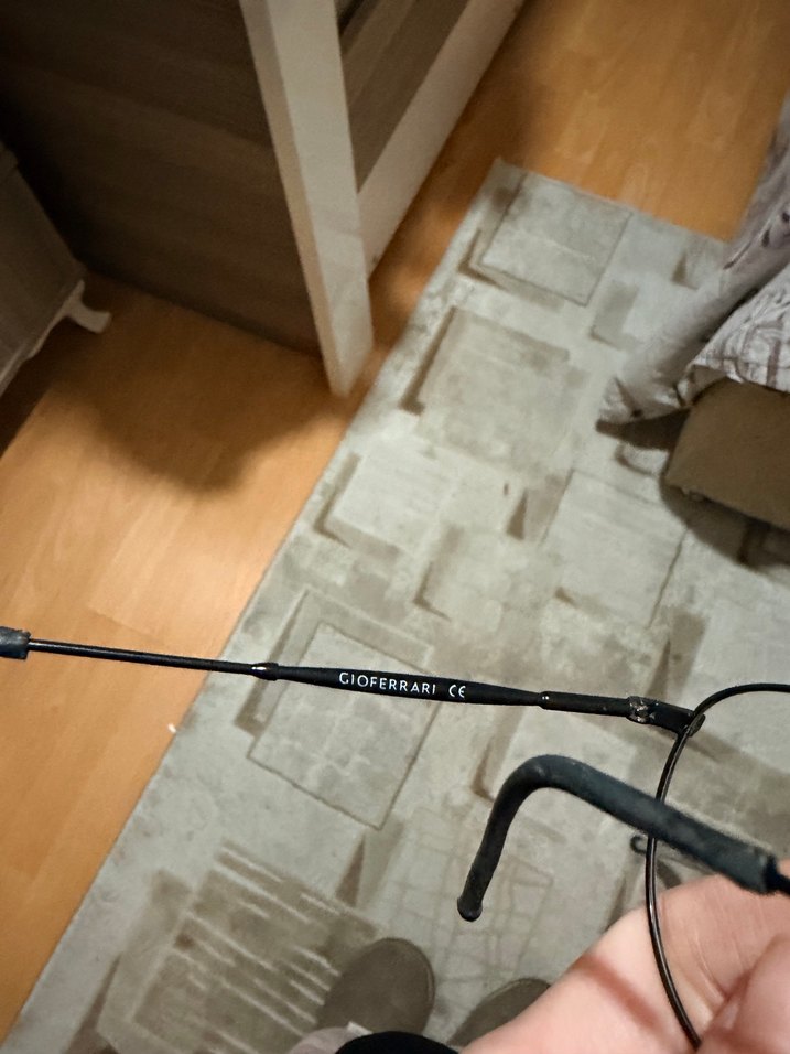 Şeffaf Siyah Kadın Gözlüğü - Görsel 3