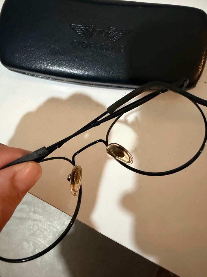 Şeffaf Siyah Kadın Gözlüğü - Görsel 4