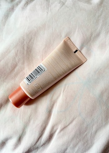 L'Oréal Lumi Glotion Aydınlatıcı Kapatıcı 30 ml - Görsel 2