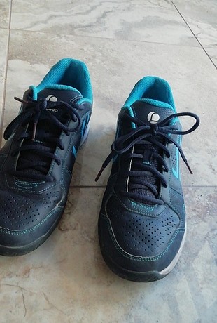 Artengo tenis ayakkabısı (dechatlon ürünü).