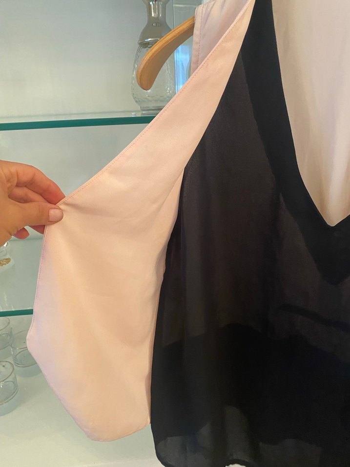 Pembe Drapeli V Yaka Kolsuz Bluz - Görsel 4