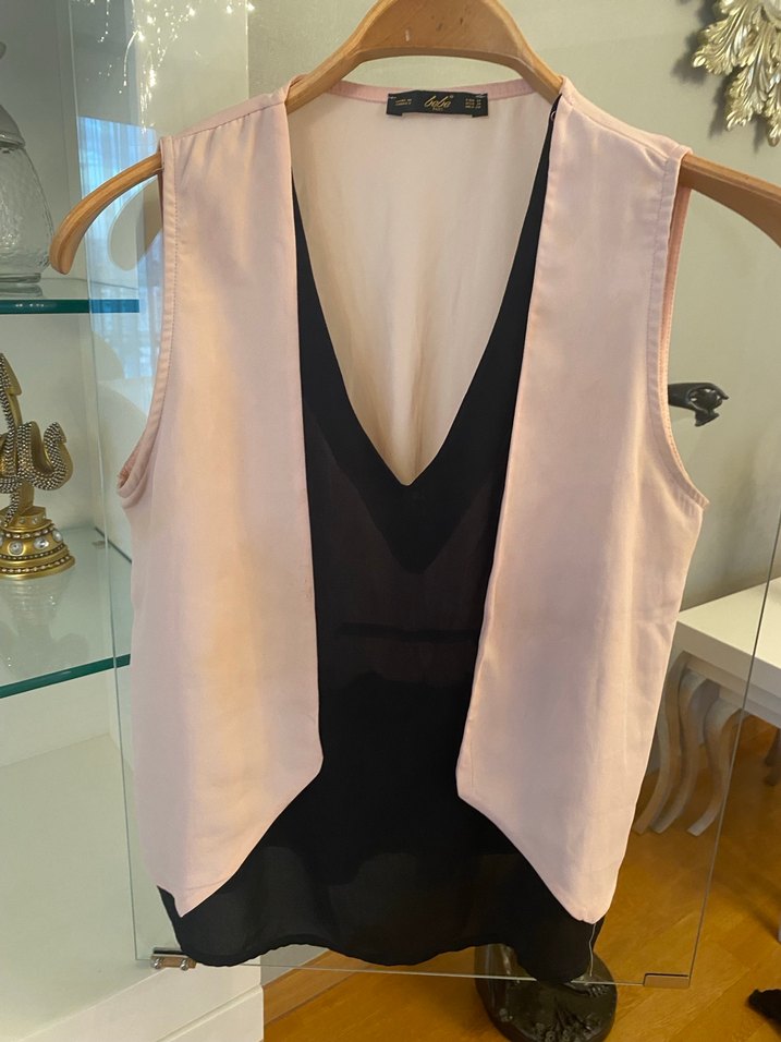 Pembe Drapeli V Yaka Kolsuz Bluz - Görsel 2