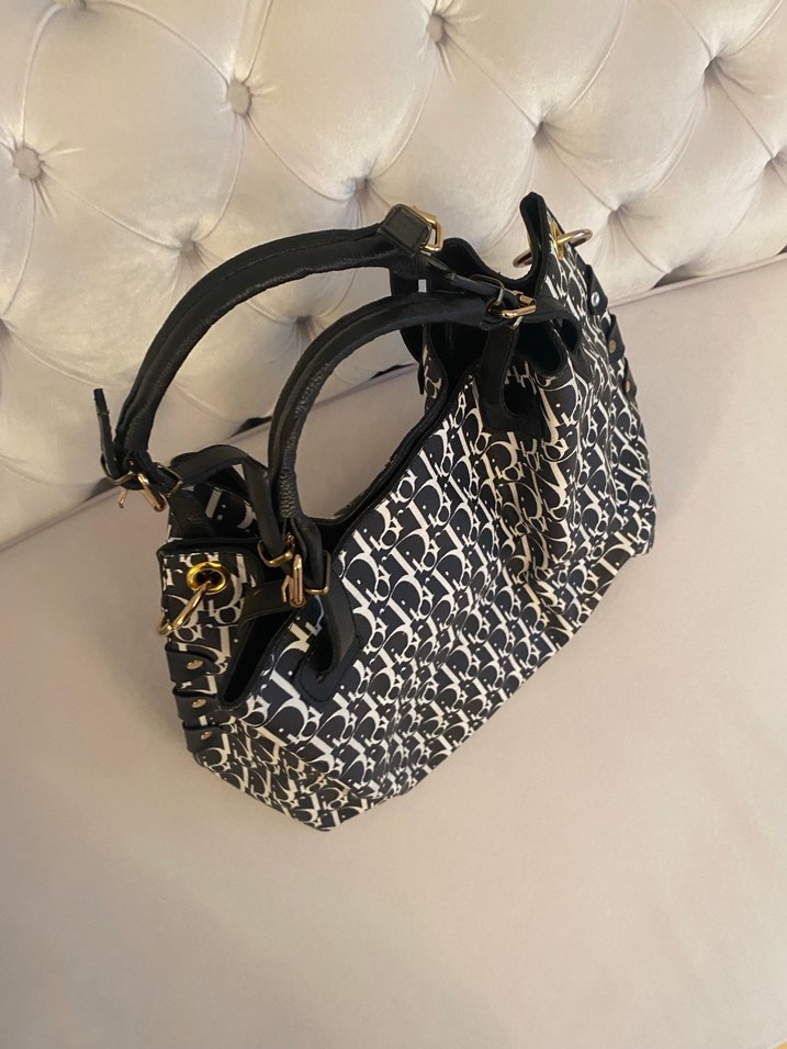 Klasik Siyah Baskılı Deri Kadın Çanta - Görsel 4