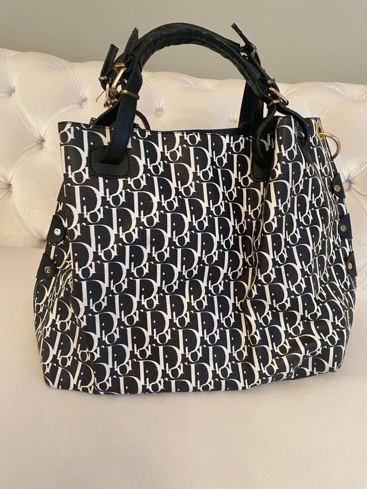 Klasik Siyah Baskılı Deri Kadın Çanta - Görsel 5