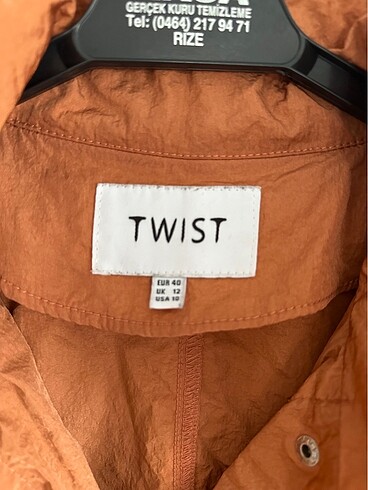 40 Beden Twist yağmurluk